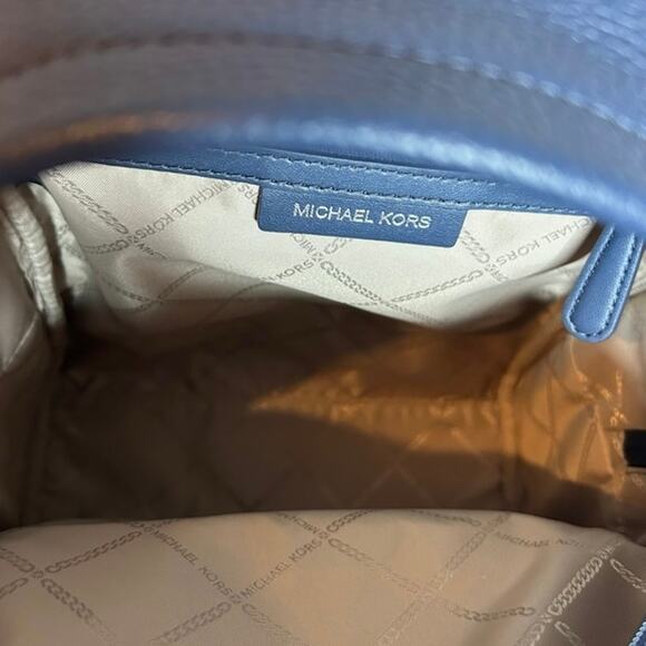 °｡⋆♡ Michael Kors Blue Backpack With Matching Small Wallet (HB-11) - Picture 6 of 10